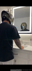 I m about to shower wanna see something