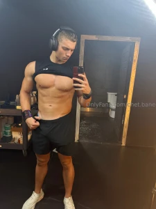 Saturday s chest day 79 600lbs lifted total each set and each rep part 4