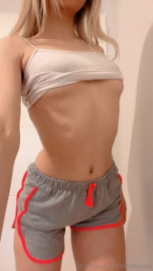 Going out like this don t look at me too much