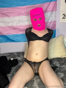 Everyone put your hands up this is a robery i am stealing your heart