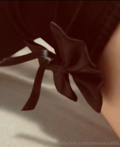 Se godi leccare le dita non aprire