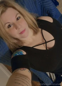 Hey yall brunette or blonde