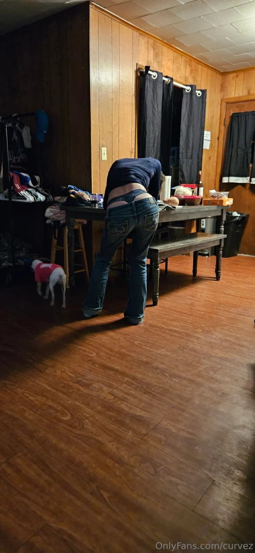 Lsuchevygirl looking smoking hot walking around my house part 2 