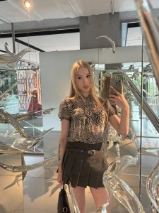 Spent the afternoon quietly strolling through a museum soaking in all