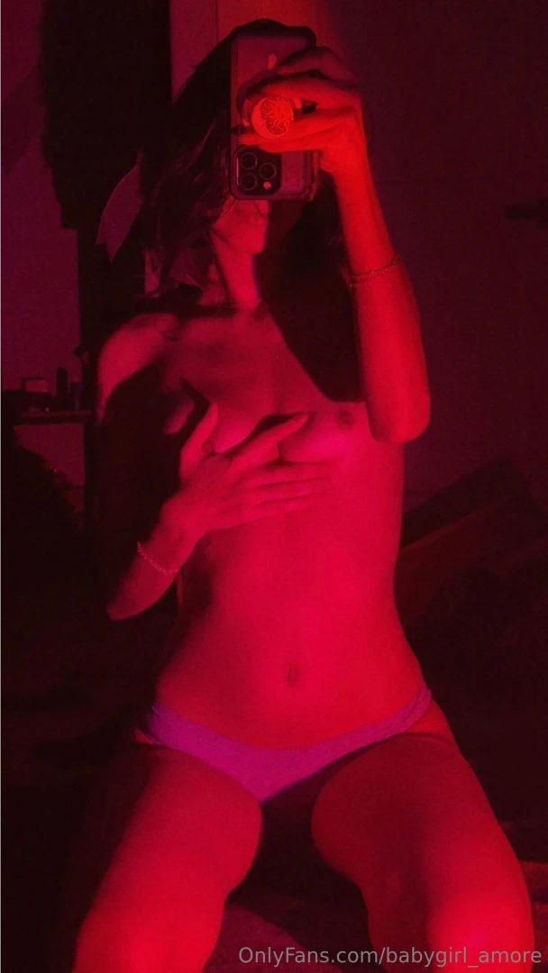 Hey loves here is a little end of the year photo dump of my favs lt 3 part 33 