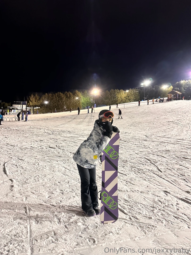 It s so cold here but i wanna make it nice and hot 