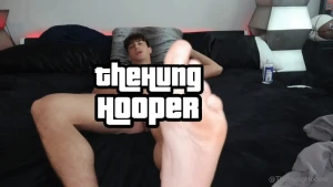 Jerking off and cumming a giant load on my gargantuan feet don t miss