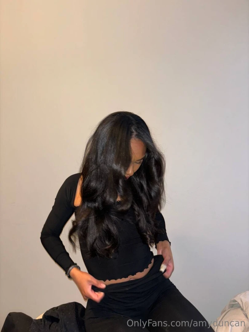 Nyy h r s vet inte riktigt vad jag ska skriva men visar g rna min part 1 