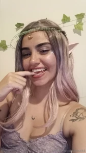 Hey commoner are you ready to watch this sweet elf slather her feet in part 2