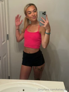 Hot girl in highlighter mode lol part 1