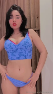 Hola chicos uwu ya casi voy a prender stream en twitch espero les