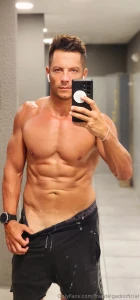 Asi quedo el espejo imaginate el video completito