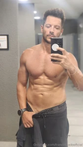 Feliz navidad a todos se viene un only renovado con amigas y amigos