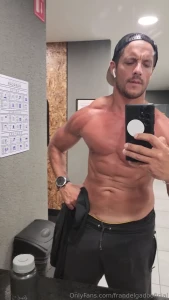 Alguna vez se tocaron en el vestuario del gym quien quiere el video