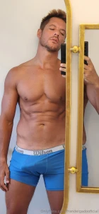 Mira tus inbox te mande un book de 15 fotos al palo 100 nude en playa part 1