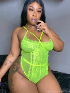 Sexy in green part 1