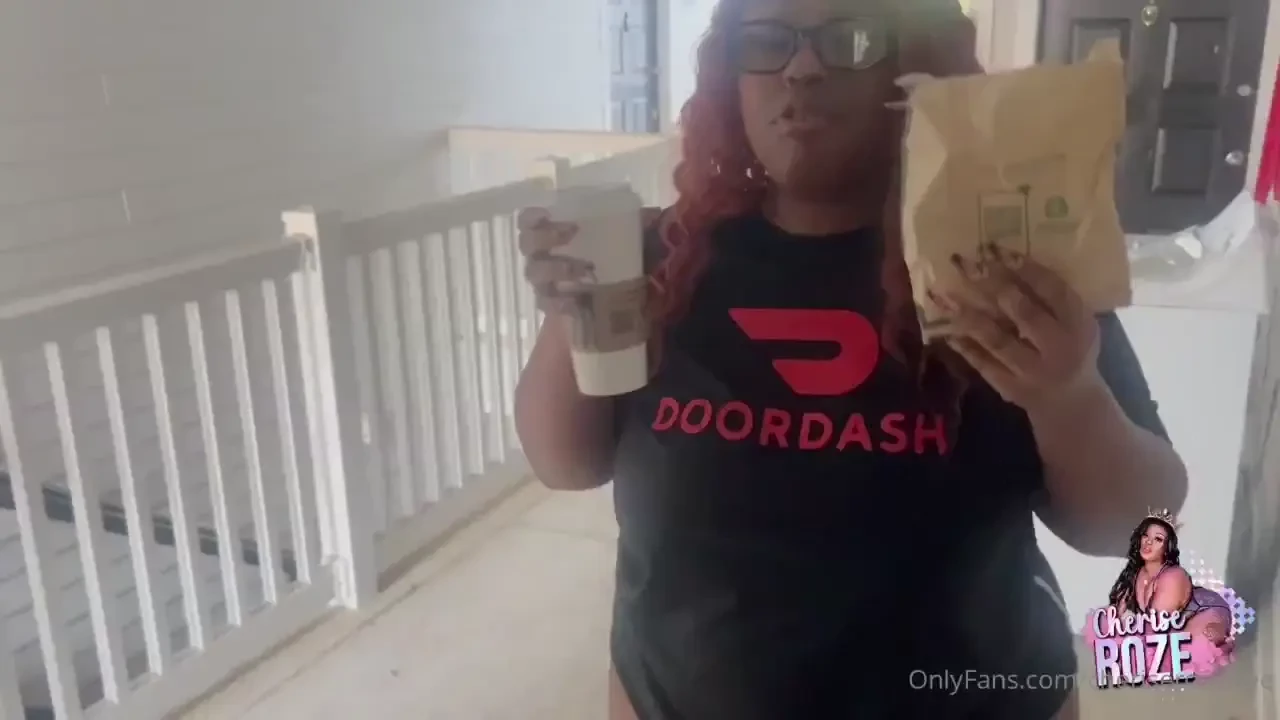 Sending halloween content in your dms subscribe to cheriseroze to see 