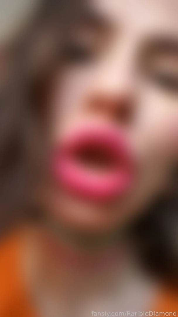 Close up view on my plump puckered lips make your cock twitch fyp kiss 