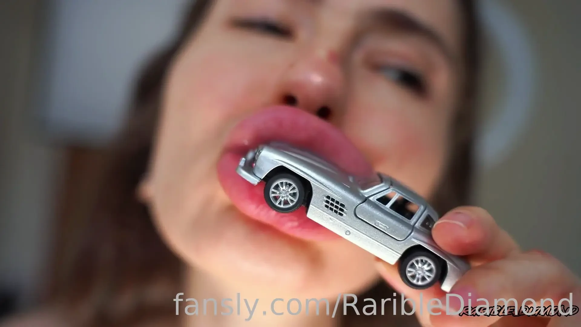 Gentle giantess taste your car custom preview full video bellow custom 