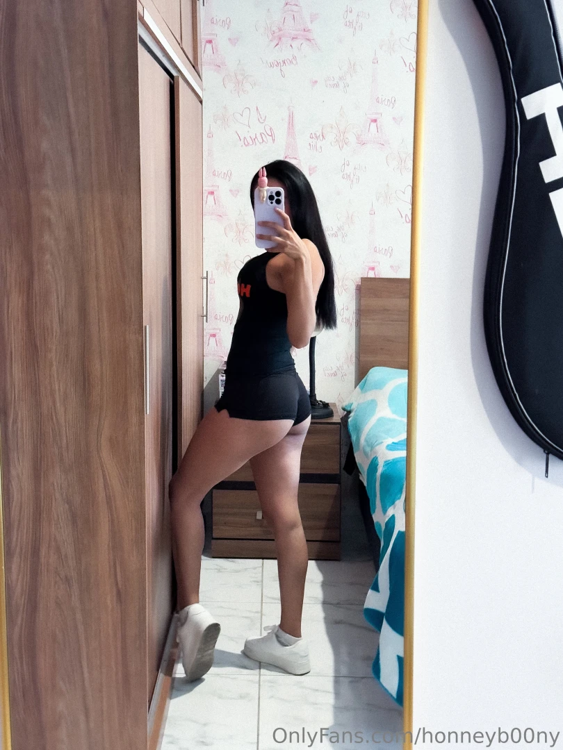 Como me queda el uniforme de hooters part 1 