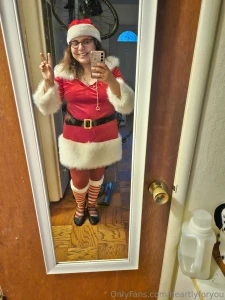 I m all ready for the holiday parties this weekend guess what i m