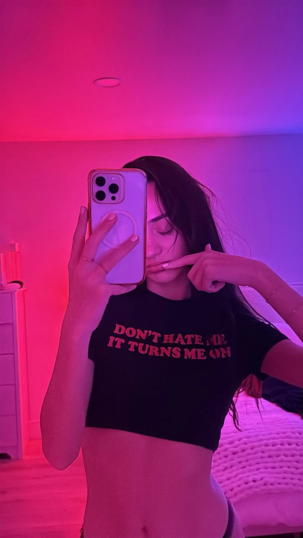 Should i keep this shirt on 