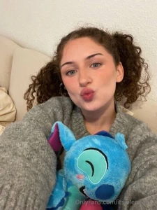 Do u think girls who still have stuffed animals are cute or is that