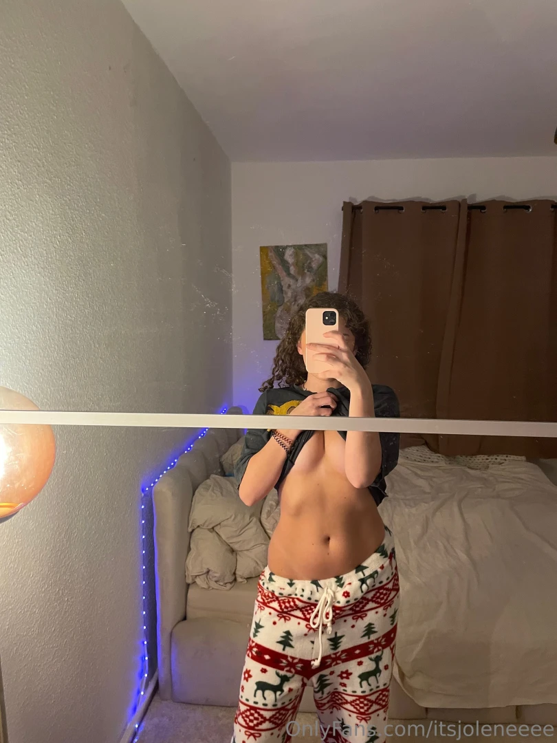 Do you prefer girls with abs or a little belly 