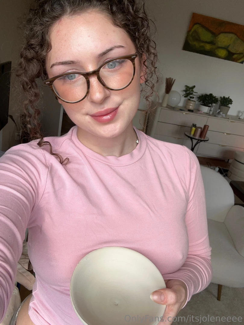 Who wants to see what happend after this pottery session 