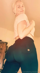 If you re wondering why i m always running late lol one of my favorite