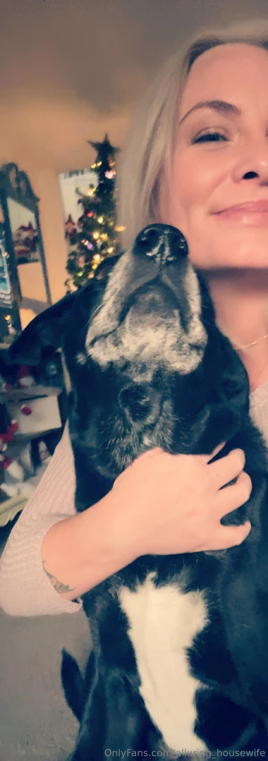 H a p p y n e w y e a r s e v e cheers to a new chapter let s make it 