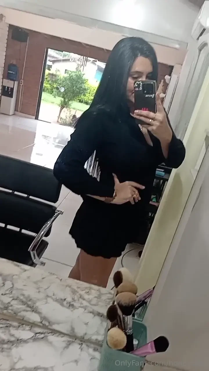 Hey hola beb estas ah d a nublado por aqu 