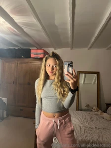 Bet you can t scroll past me without thinking twice part 1