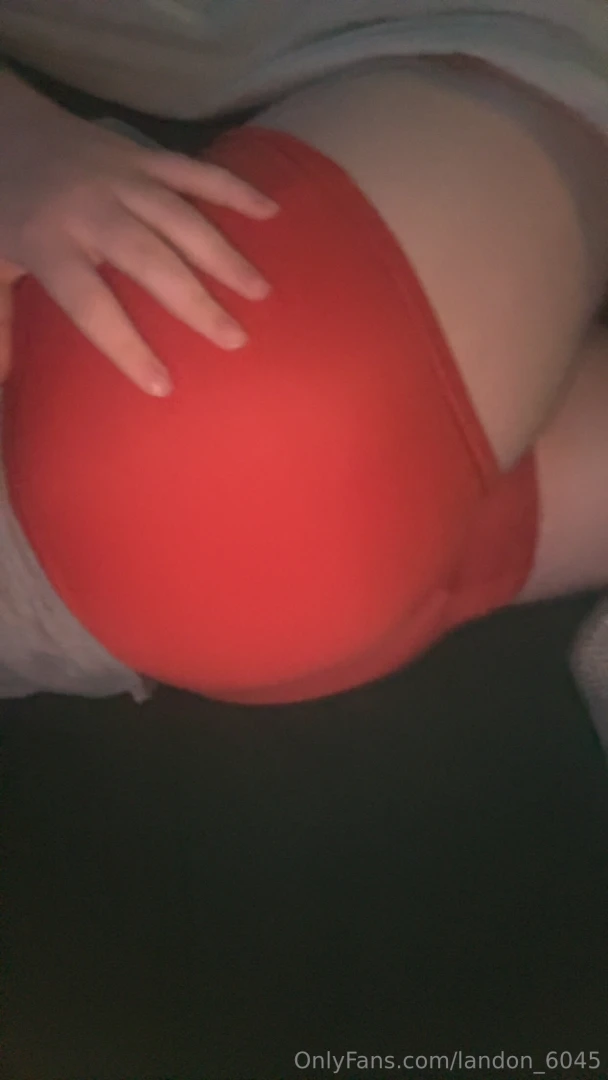 Idk what it is but my ass just looks so big sometimes 