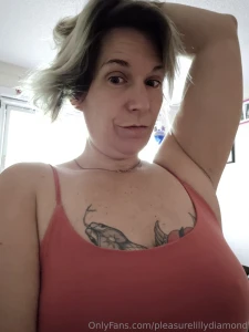 Happy hump dayyyyy royal fans of the submatrix wombiverse queendom