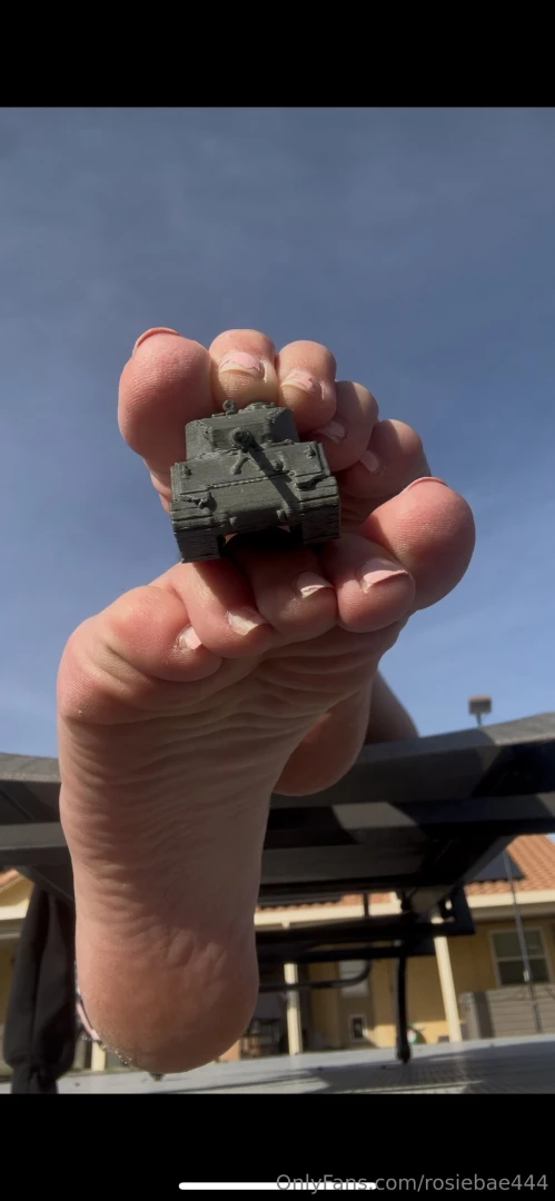 Giantess rosie is too powerful part 5 