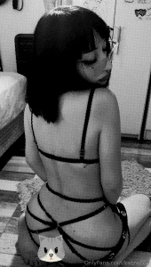 Album warning feet photos jugando con mi cinto sentones plot twist me