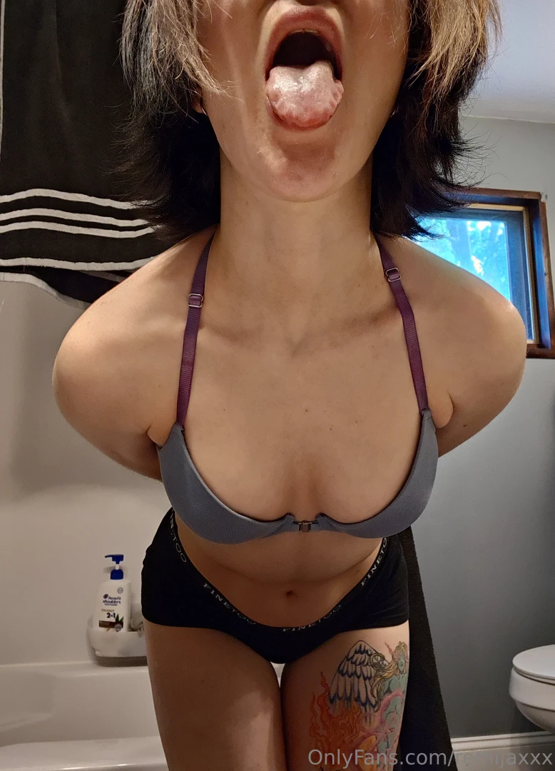 It s been a long day and i just made myself squirt 5 times in 10 mins 