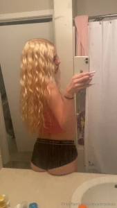 Trying something new with the wavy hair how do we like it