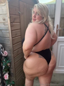 Front or back part 3203