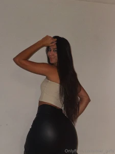 Yo sali asi por capricho si te tiento problema tuyo