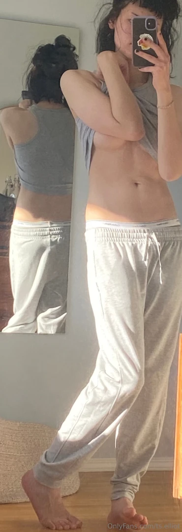 Friday morning underboob 3 