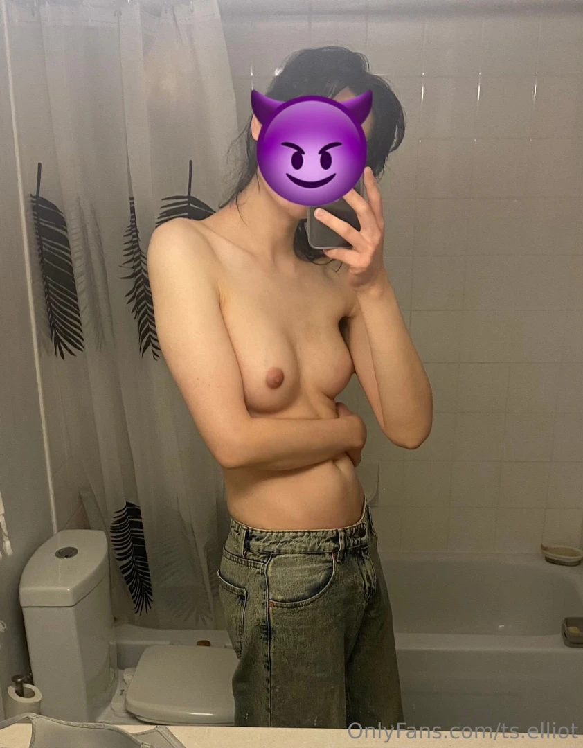 Would u believe ive got a sausage down there 