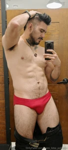 La ropa es una forma de escapar a la rutina part 1