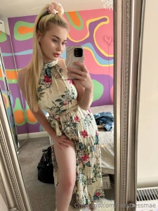 You wish you could stroll around with me on your arm hmm dream on