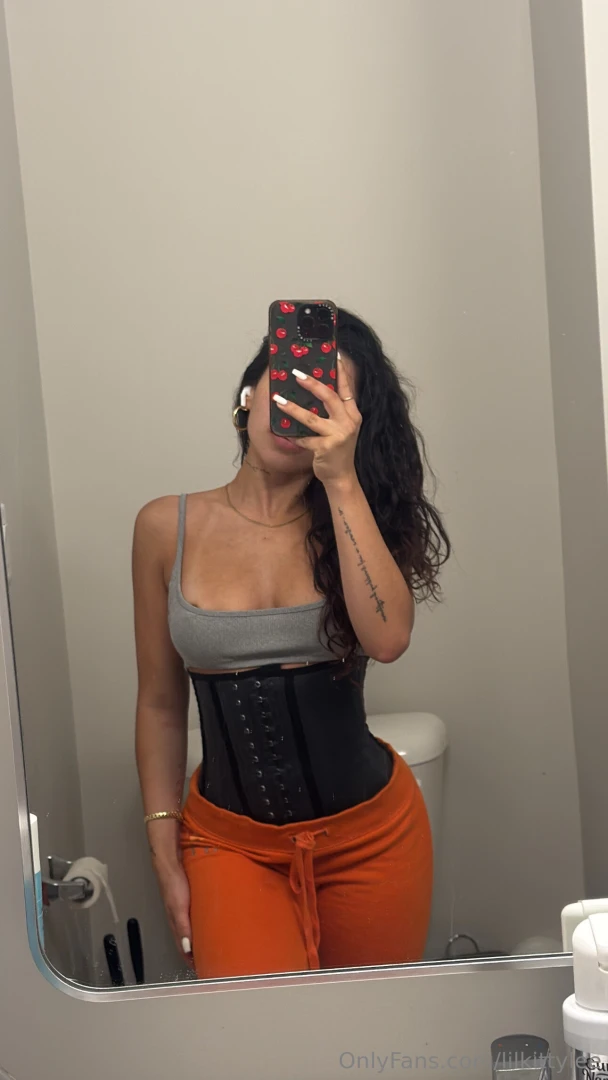 How s your sunday going dm me baby 