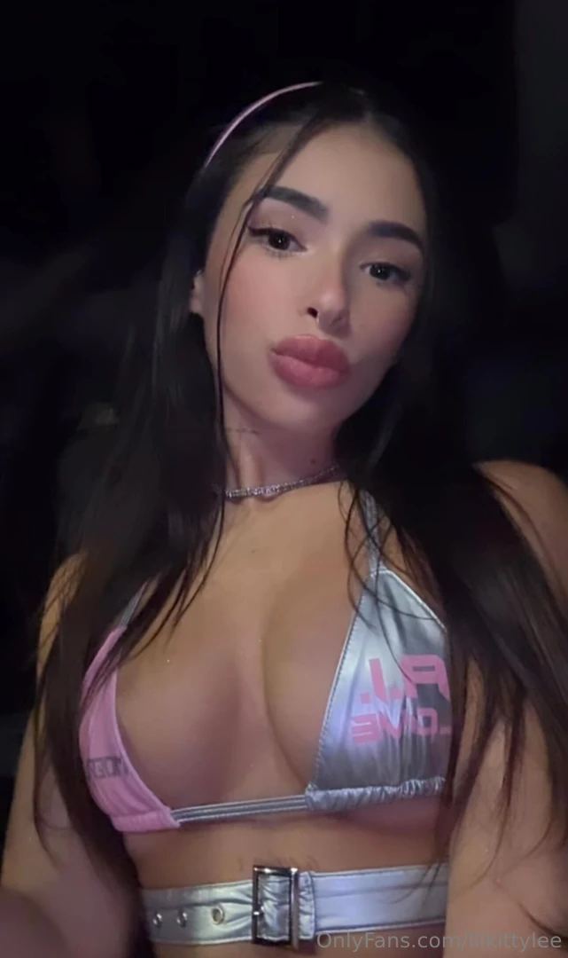 Baby come chat with me 