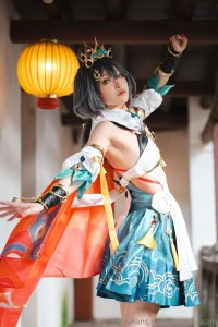 This character is so cute btw i will go singapore on september part 1