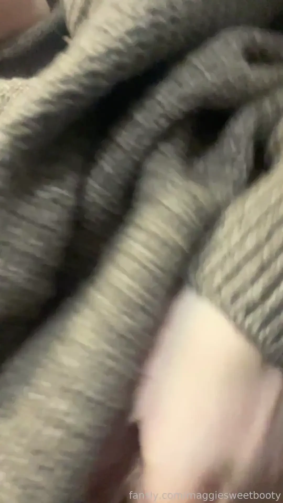 Do you like titties on a train i hope my titties are on your brain 