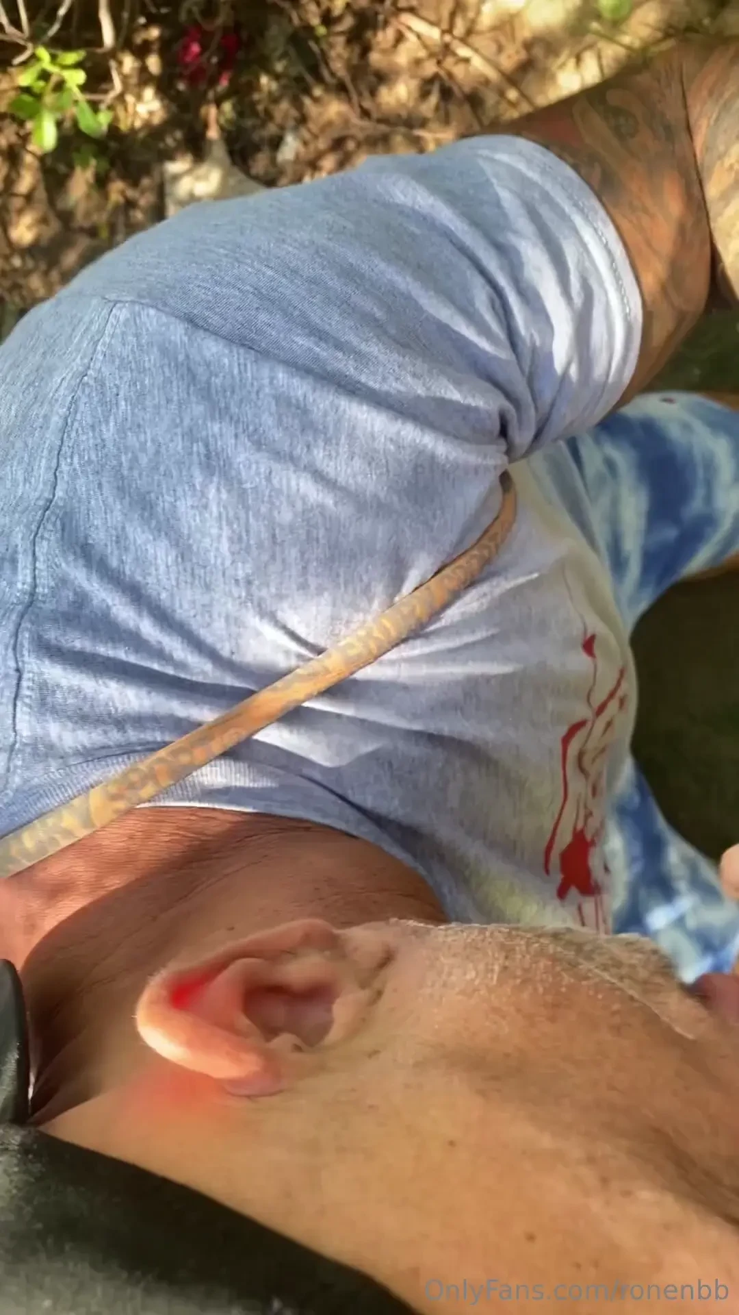 I was on my way to the gym and this guy started to talk to me this 